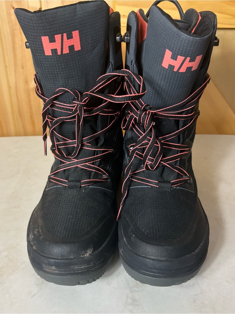 Helly Hansen women’s waterproof winter boot sz 7 BIVY II HHF225555 lace up icefx